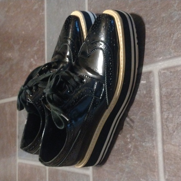 Prada Black Brogue Patent Leather Platform Derby wingtip Oxfords size 34 - Picture 9 of 10